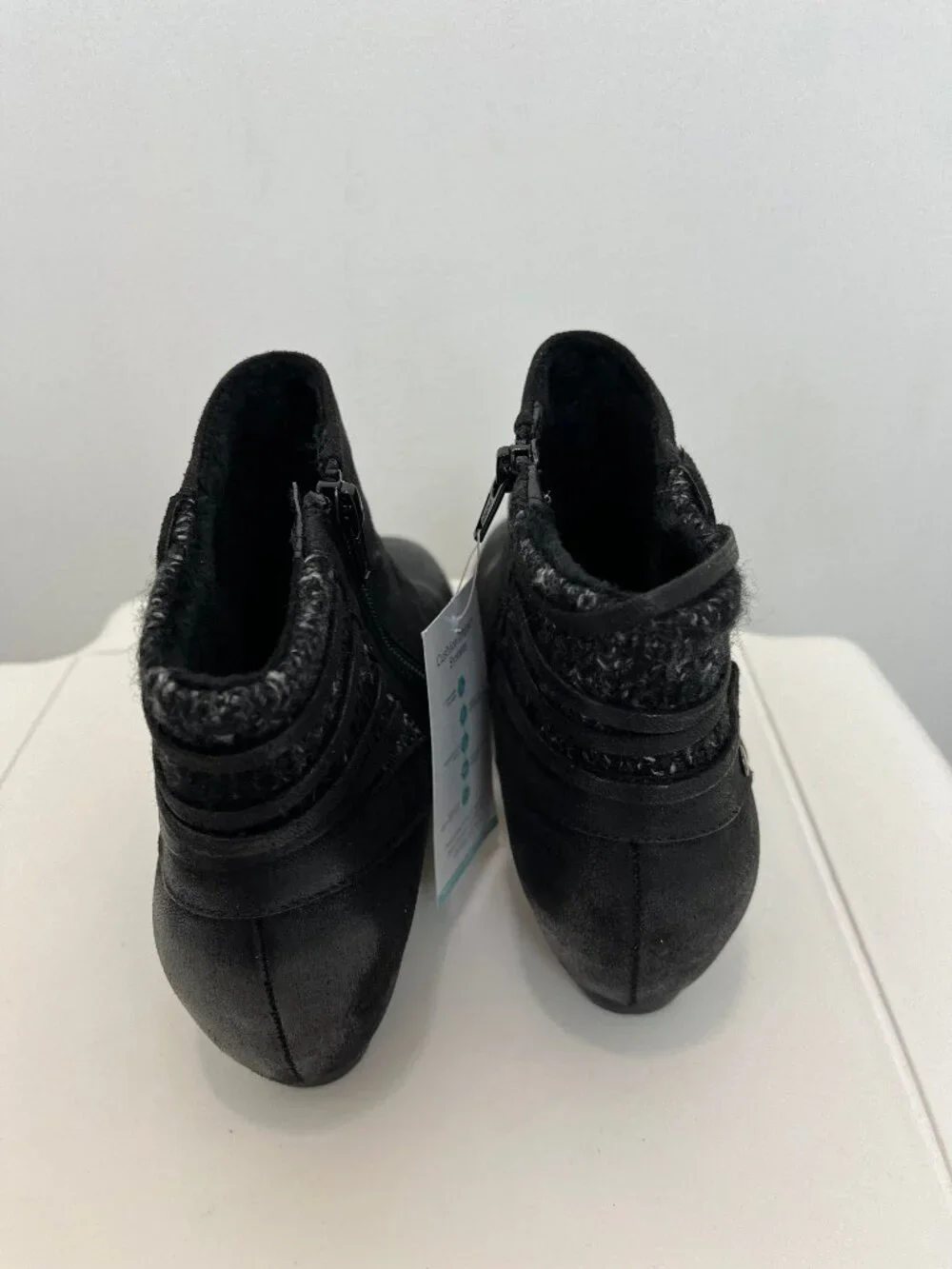 Baretraps Women Black Wedge Ankle Booties Boots 7M Peanut Side Zip Cushion New